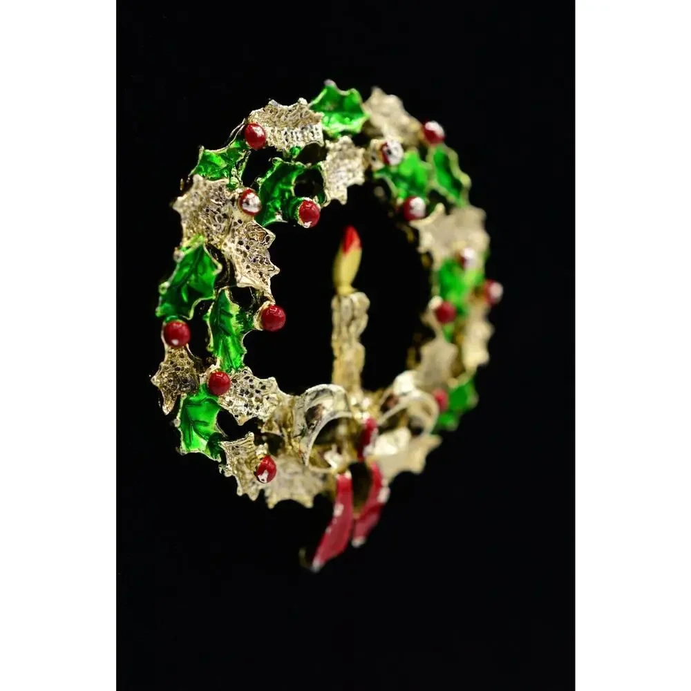 Gerry's Vintage Wreath Pin Brooch Christmas Candle Holiday Signed 1980s 9B